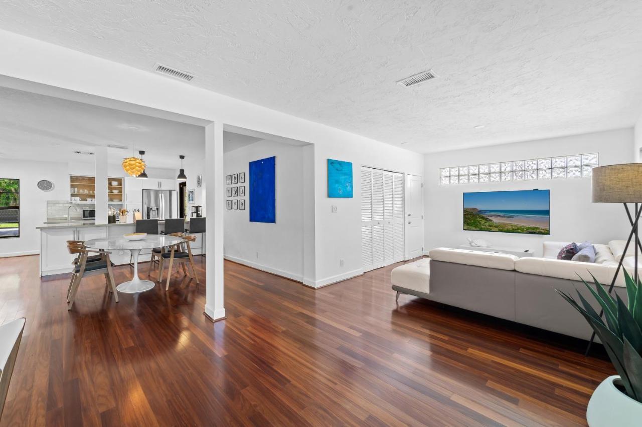 7 Minutes To Saltwater Pool Open Floor Plan Holiday home