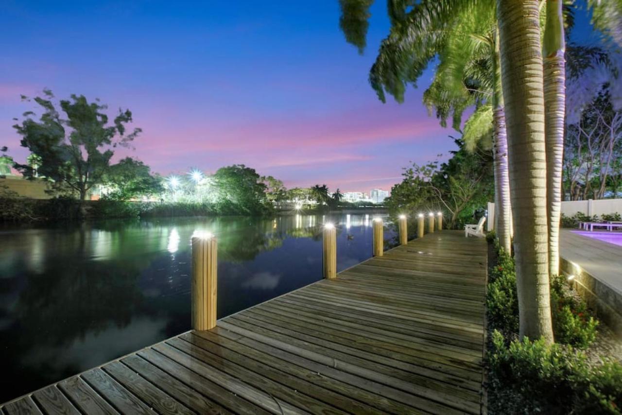 Holiday home Lakefront Family Fun With Private Dock 3br 2b