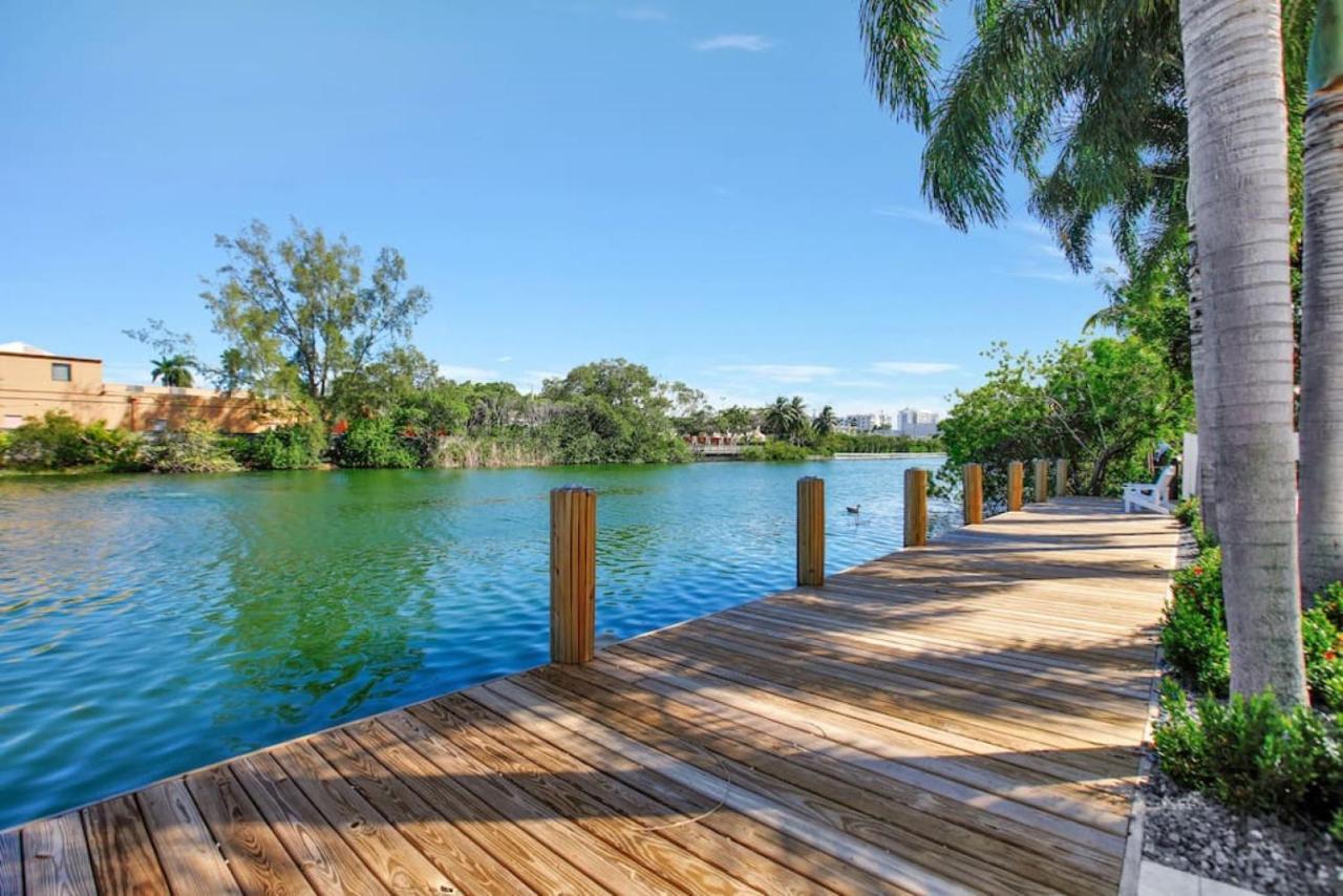 Lakefront Family Fun With Private Dock 3br 2b Holiday home