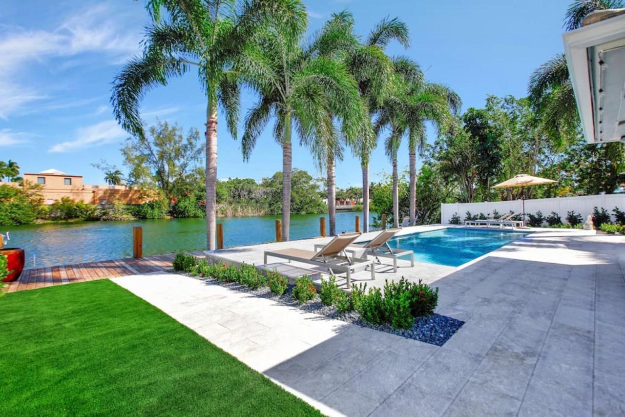 Lakefront Family Fun With Private Dock 3br 2b Holiday home Fort Lauderdale