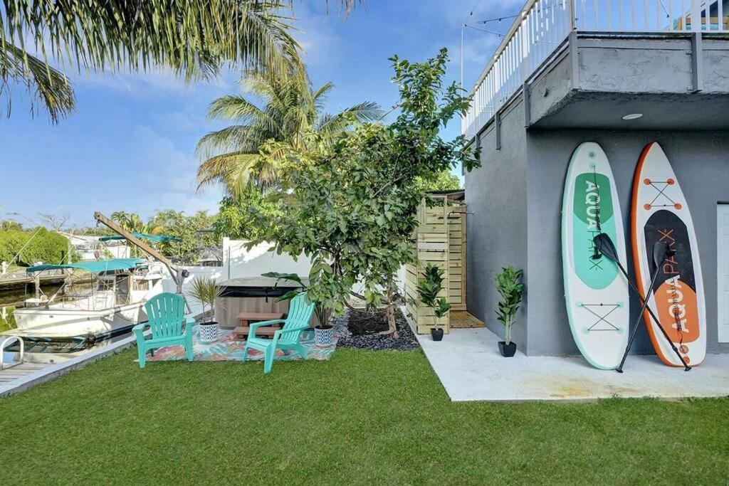 Hot Tub! Roof Top! Firepit! Boat Dock! Holiday home