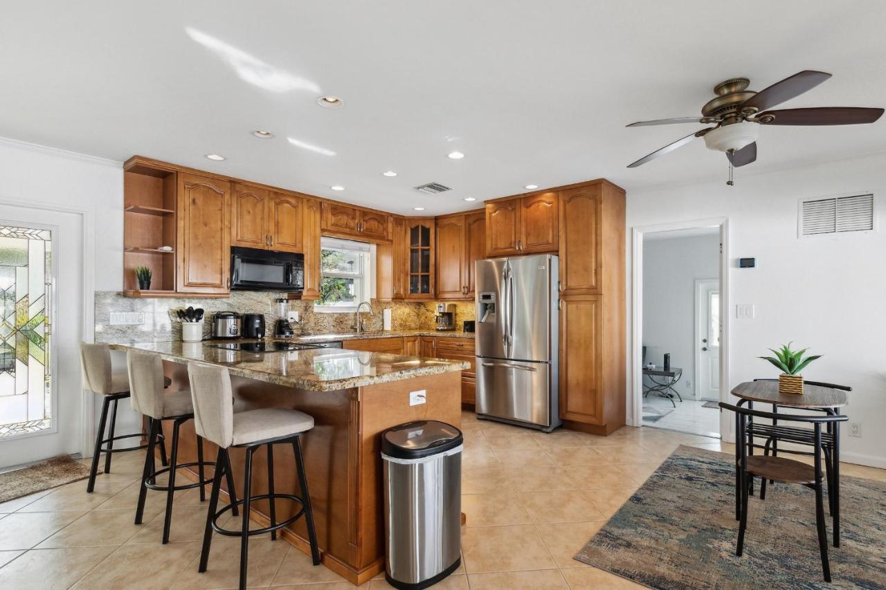 Holiday home Chic Lauderdale House With Private Pool