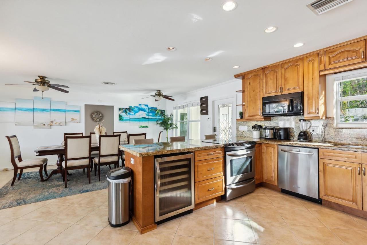 Chic Lauderdale House With Private Pool Holiday home