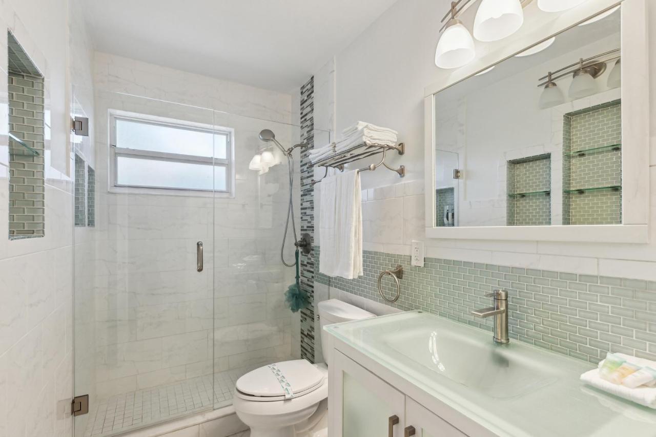 Chic Lauderdale House With Private Pool Holiday home Fort Lauderdale