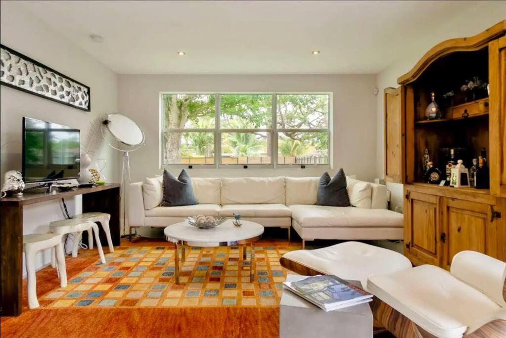 Oasis With Insane Outdoor Area Near Wilton Manors Fort Lauderdale