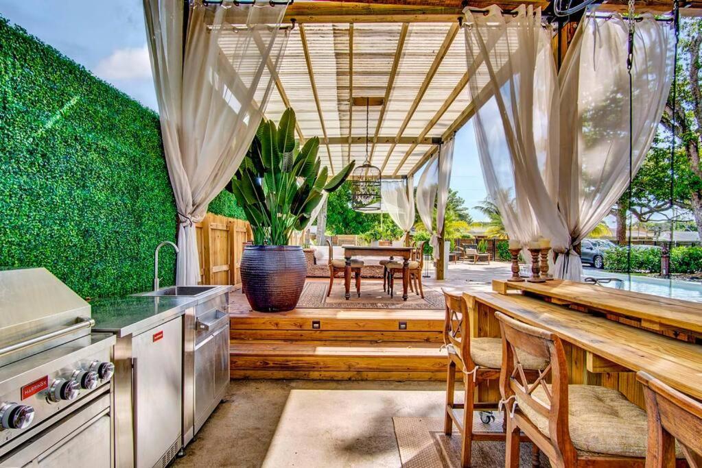 Holiday home Oasis With Insane Outdoor Area Near Wilton Manors *