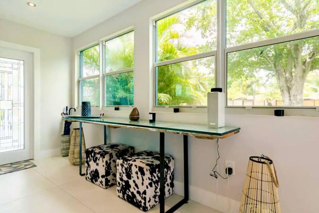 Oasis With Insane Outdoor Area Near Wilton Manors * Fort Lauderdale