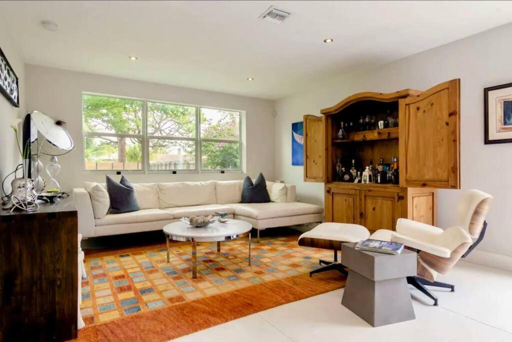 Oasis With Insane Outdoor Area Near Wilton Manors Holiday home