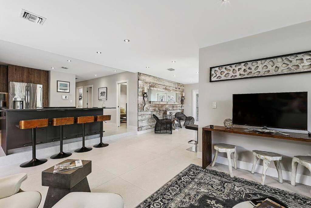 Oasis With Insane Outdoor Area Near Wilton Manors * Fort Lauderdale
