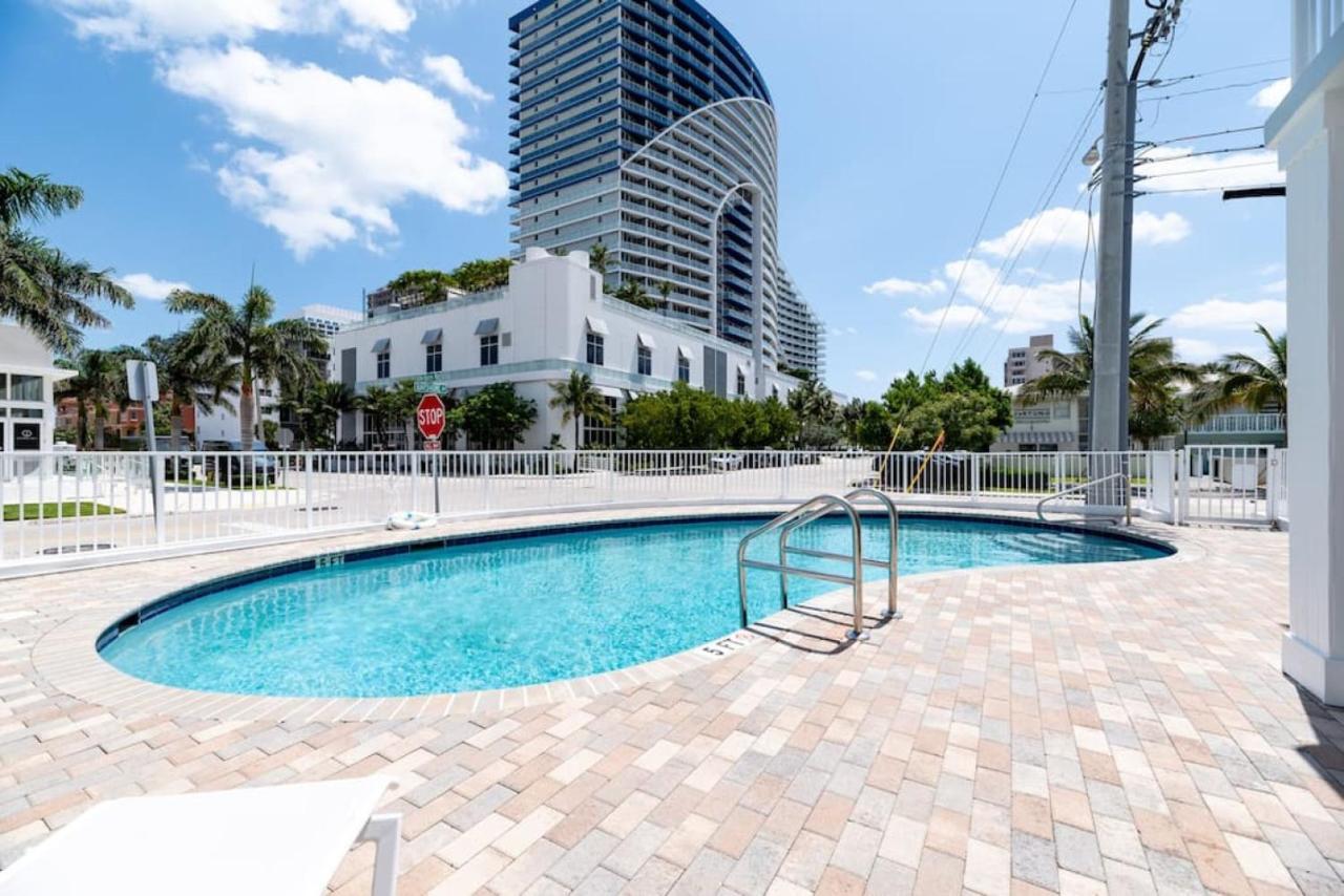 Bayshore Breeze Free Parking 1 *