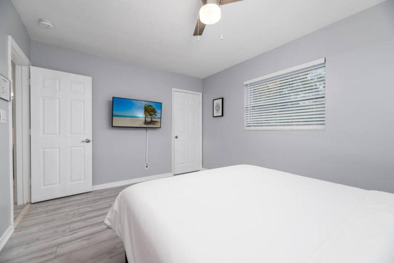 Apartment Short Walk To Wilton Drive Apt4 *
