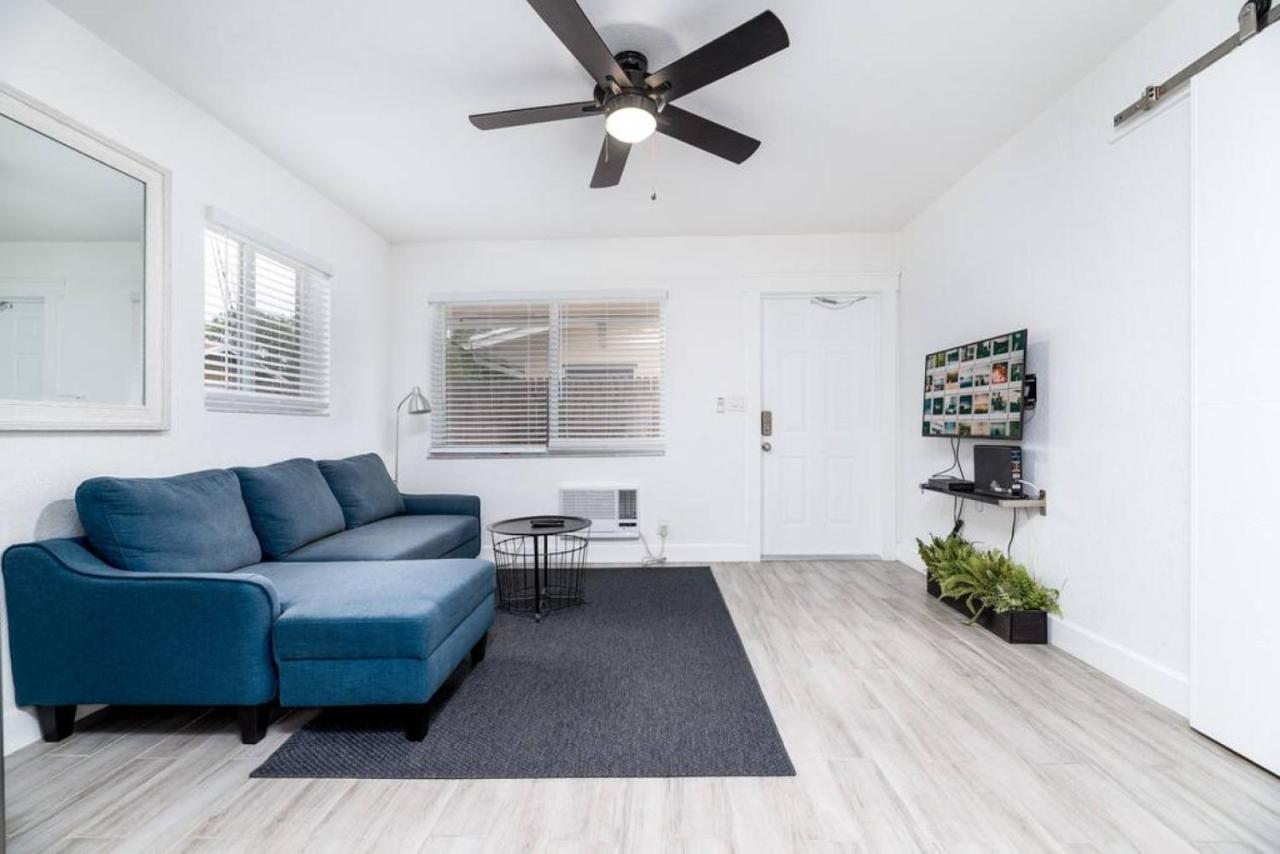 Comfy At Middle River 3 Apartment