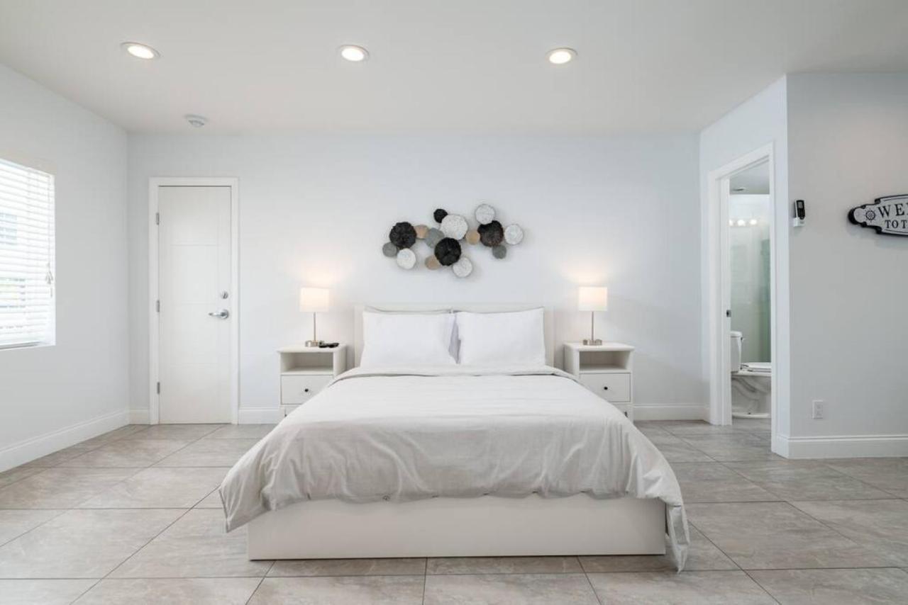 Bayshore Breeze Free Parking 7 * Fort Lauderdale