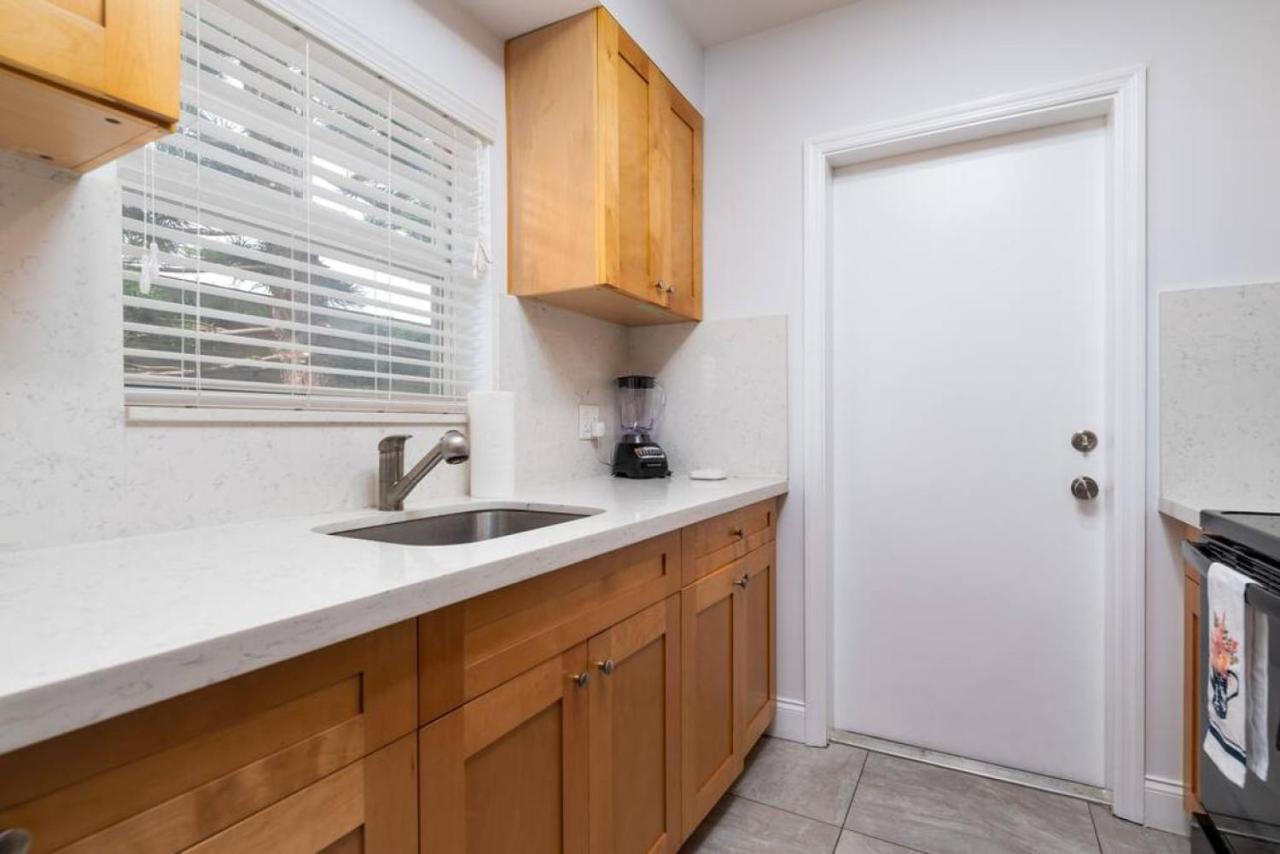 Bayshore Breeze Free Parking 7 Apartment *