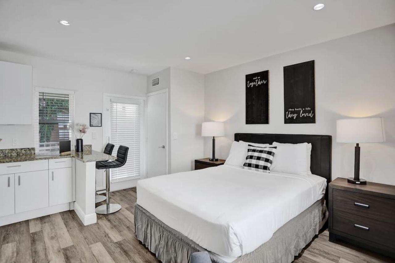 Isles Modern In Lauderdale * Fort Lauderdale