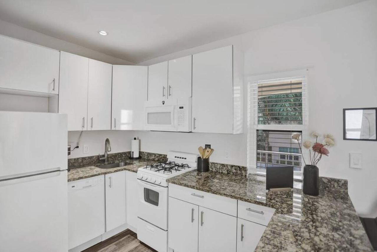 Isles Modern In Lauderdale Apartment Fort Lauderdale