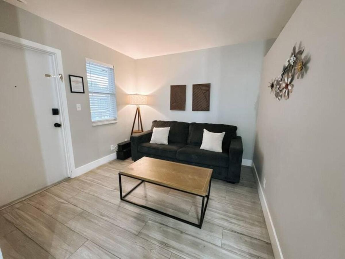 Rustic Retreats Modern 1br For 4 Guests In The Heart Of Lauderdale *