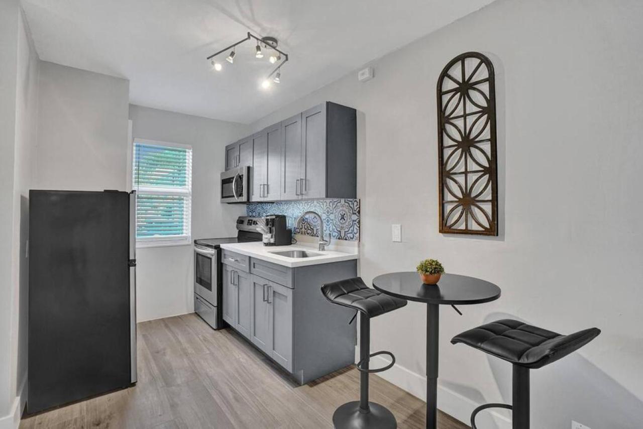 Apartment Rustic Retreats Cozy 1br For 4 Guests In The Heart Of Lauderdale *