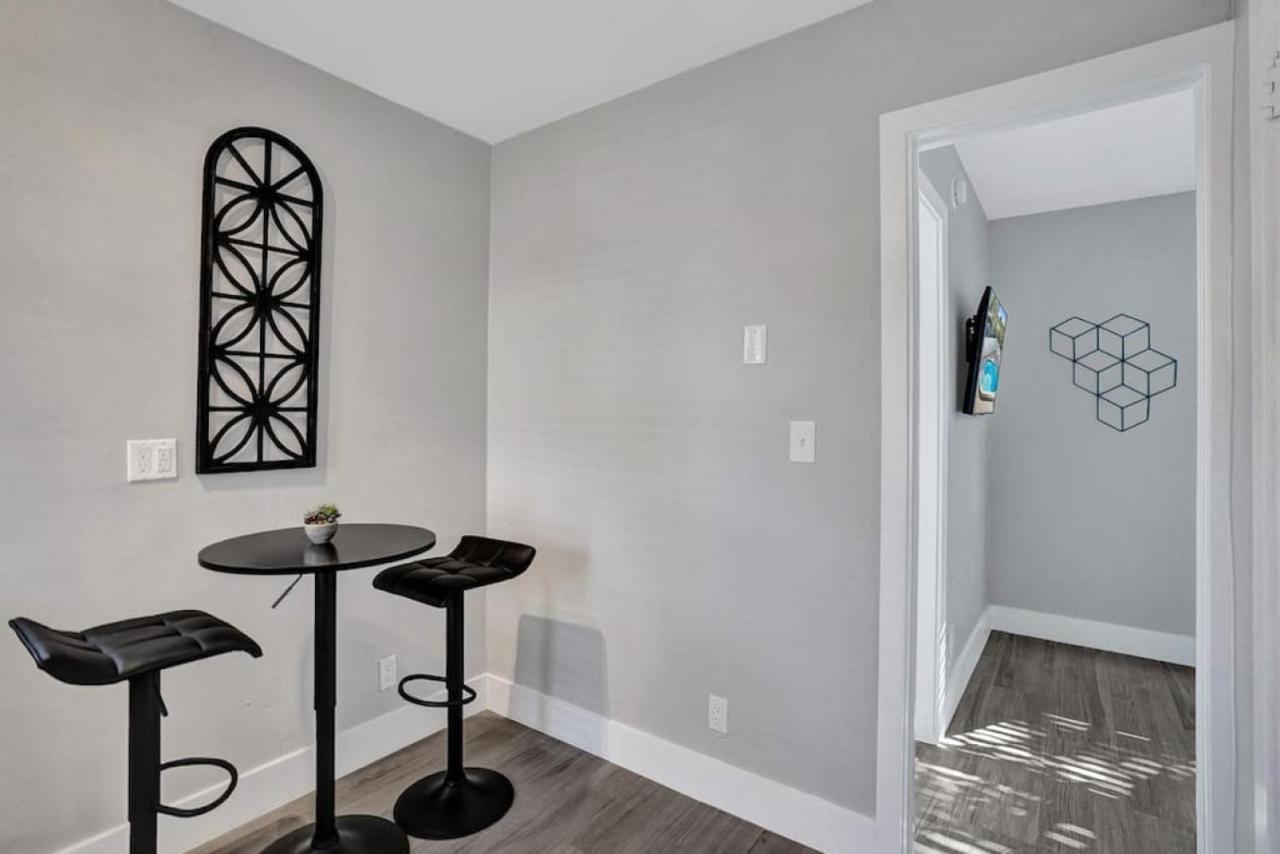 Rustic Retreats Spacious 1br For 4 Guests In The Heart Of Lauderdale