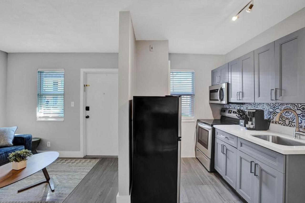 Apartment Rustic Retreats Cozy 1br For 4 Guests In The Heart Of Lauderdale Fort Lauderdale