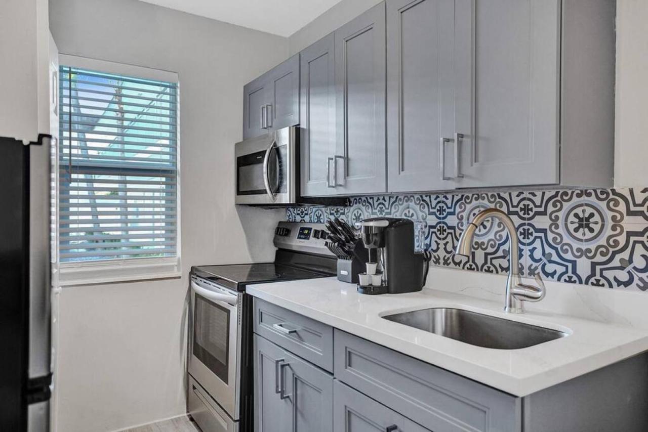 Rustic Retreats Cozy 1br For 4 Guests In The Heart Of Lauderdale Apartment Fort Lauderdale