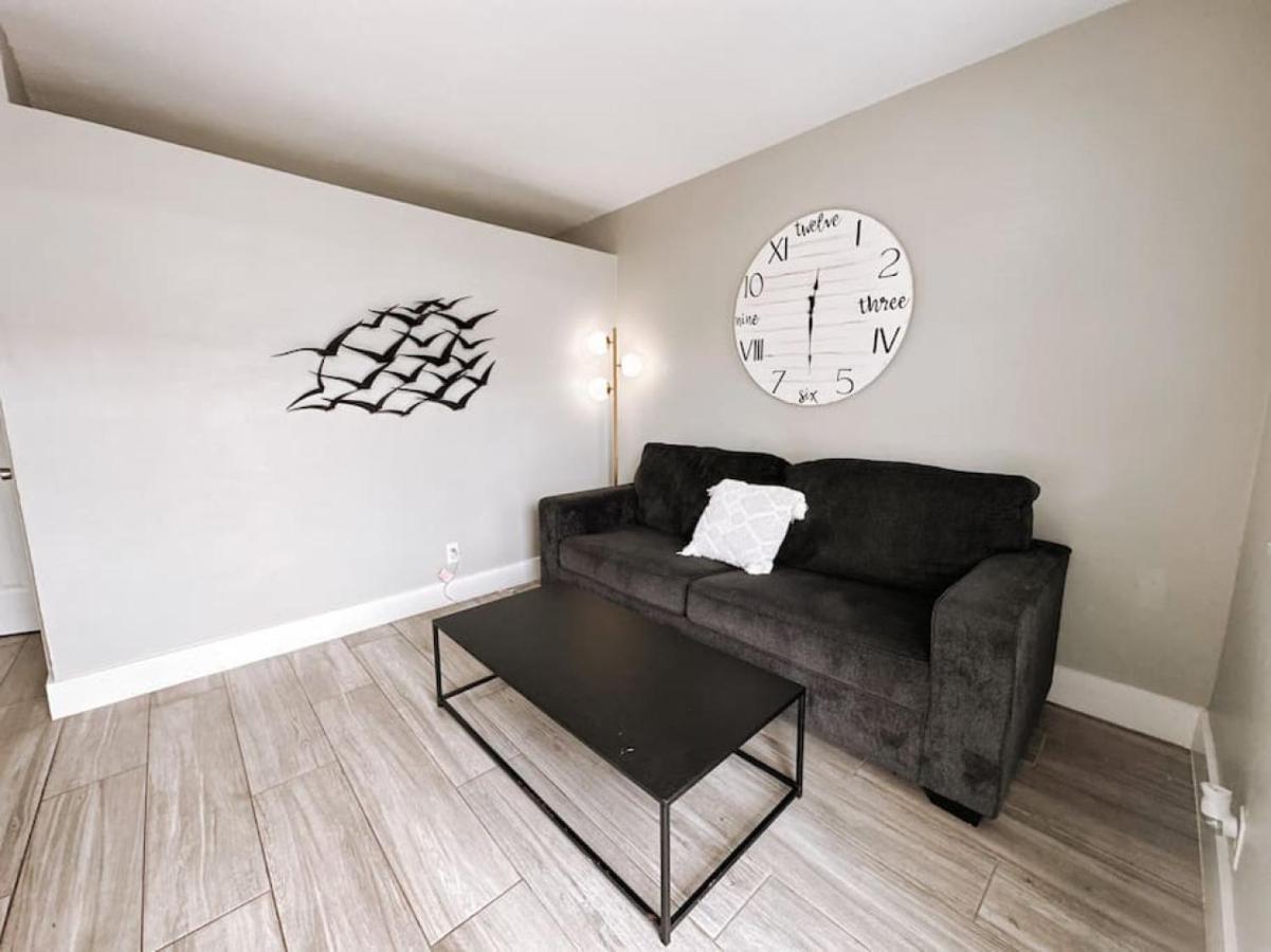 Rustic Retreats Cozy 1br For 4 Guests Minutes From Olas Apartment *