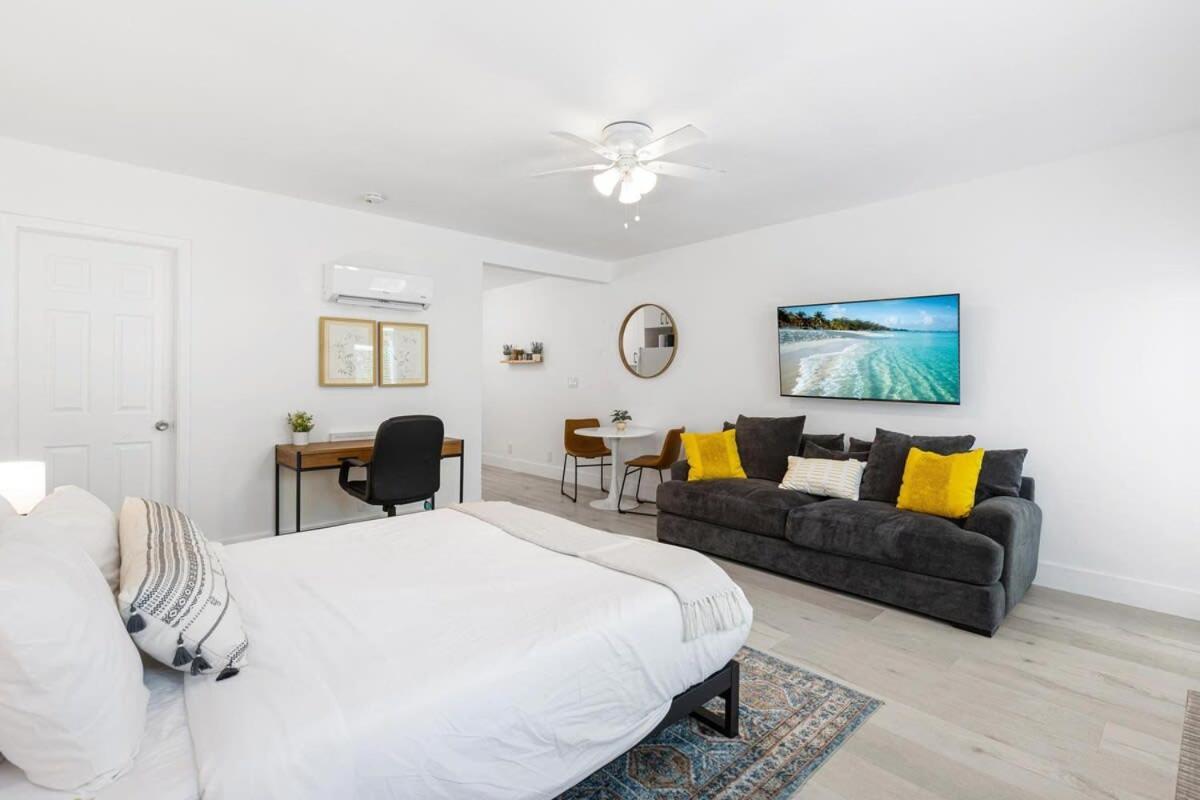 Lovely In The Heart Of Victoria Park Holiday home *