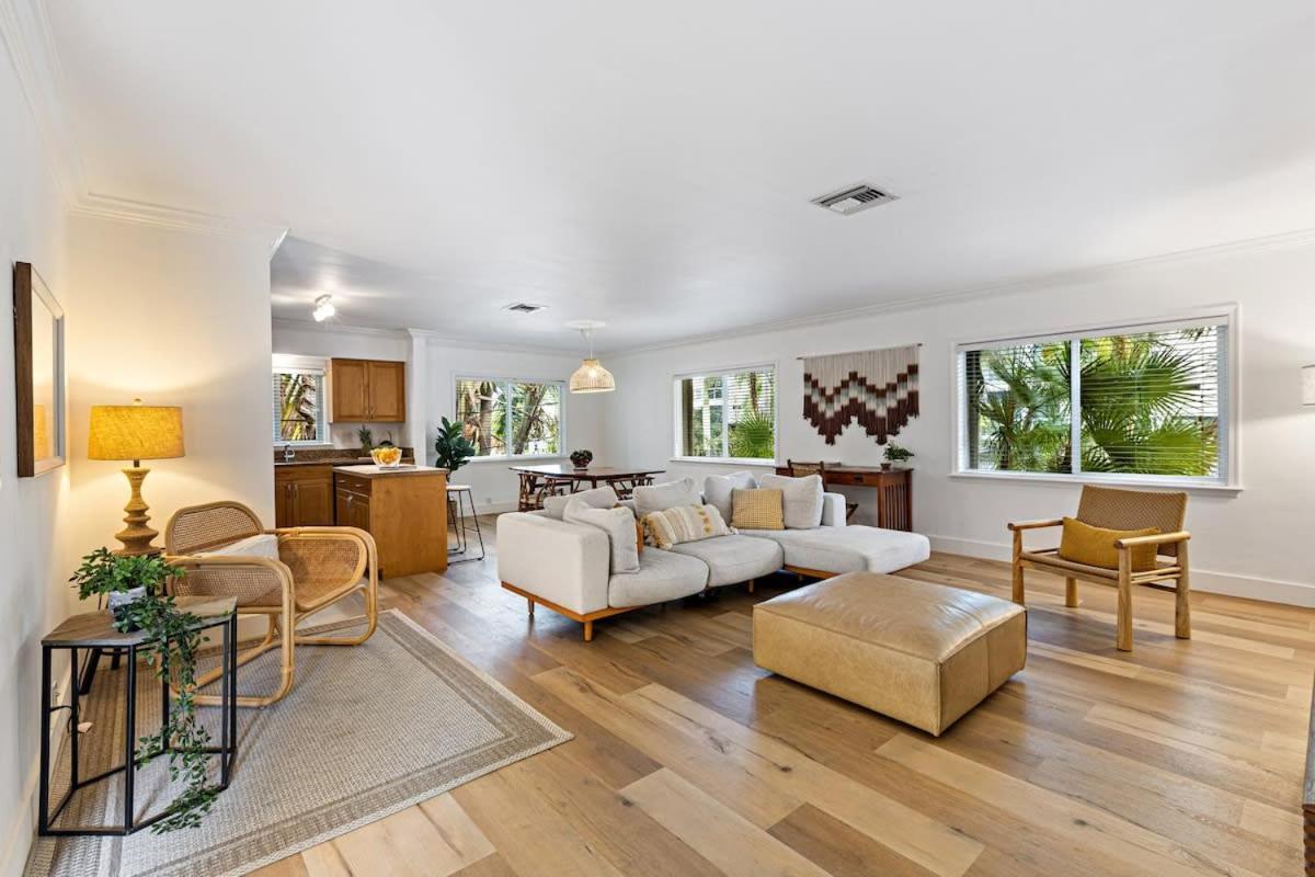Spacious In Olas Blvd