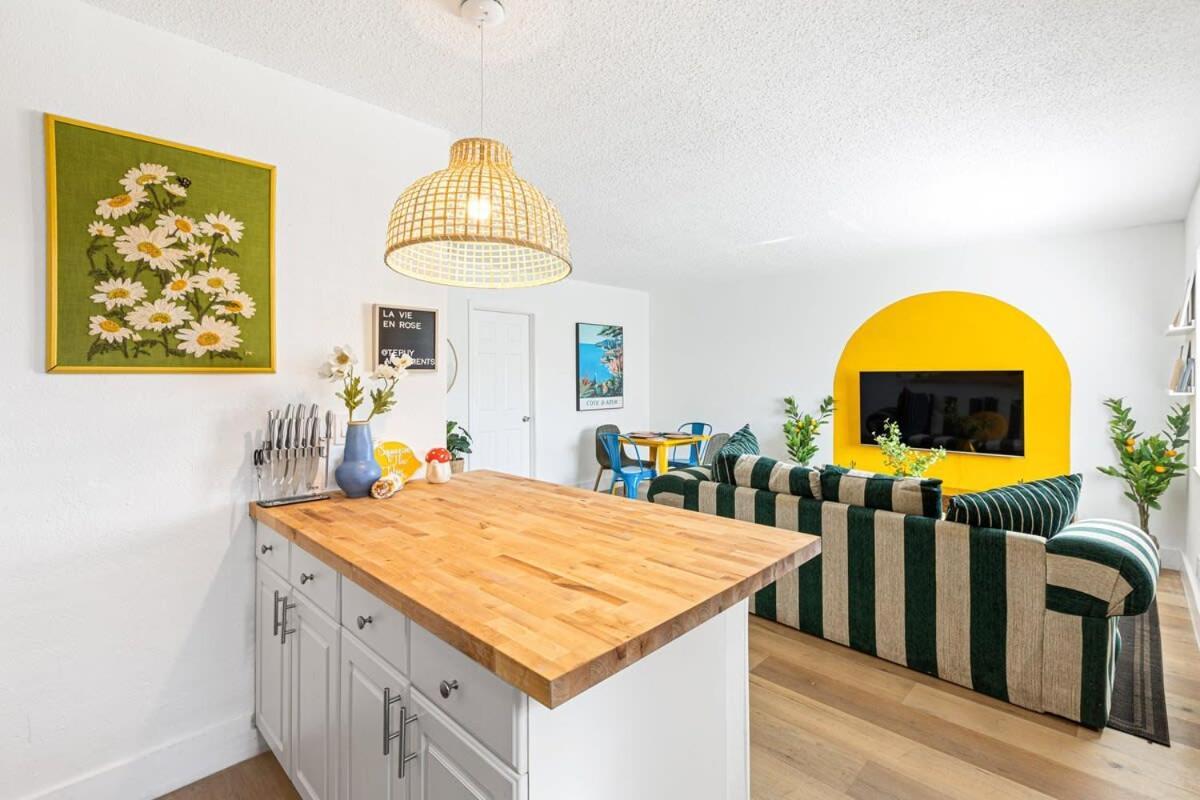 Lovely 2 Bedroom In Sailboat Bend Holiday home