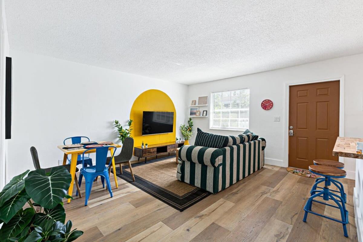Lovely 2 Bedroom In Sailboat Bend *