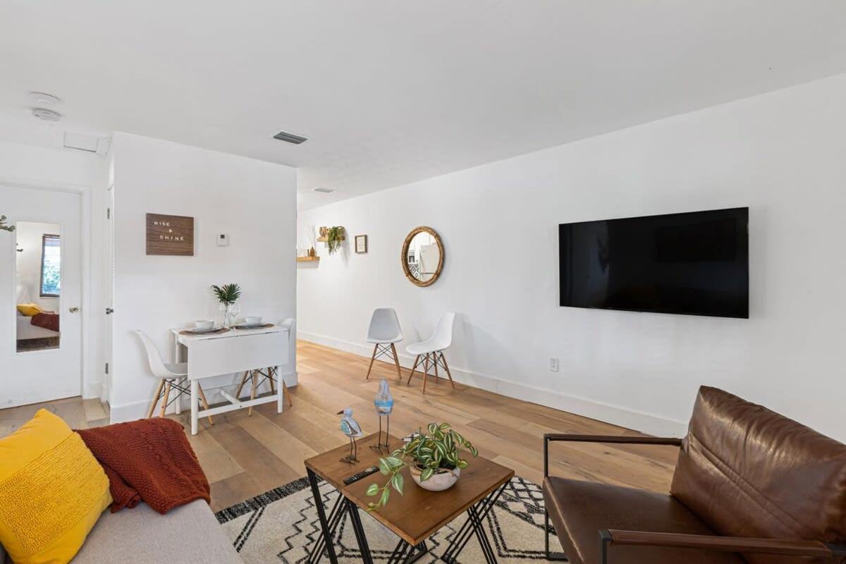 The Perfect Escape @lake Ridge Apartment