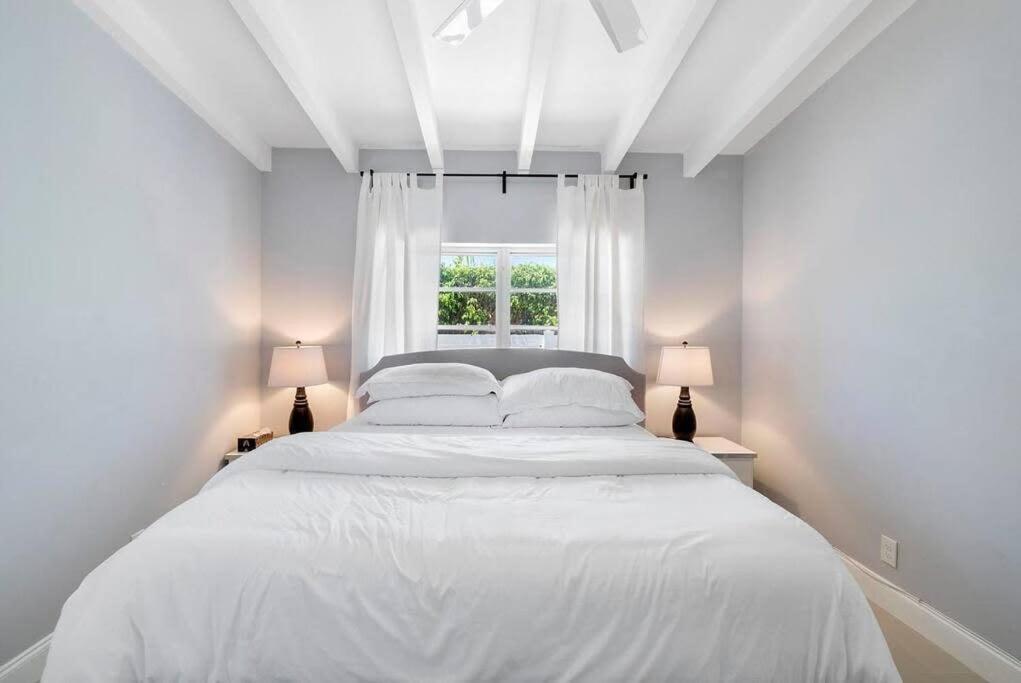 Together But With Privacy 3 Units And Private Pool * Fort Lauderdale