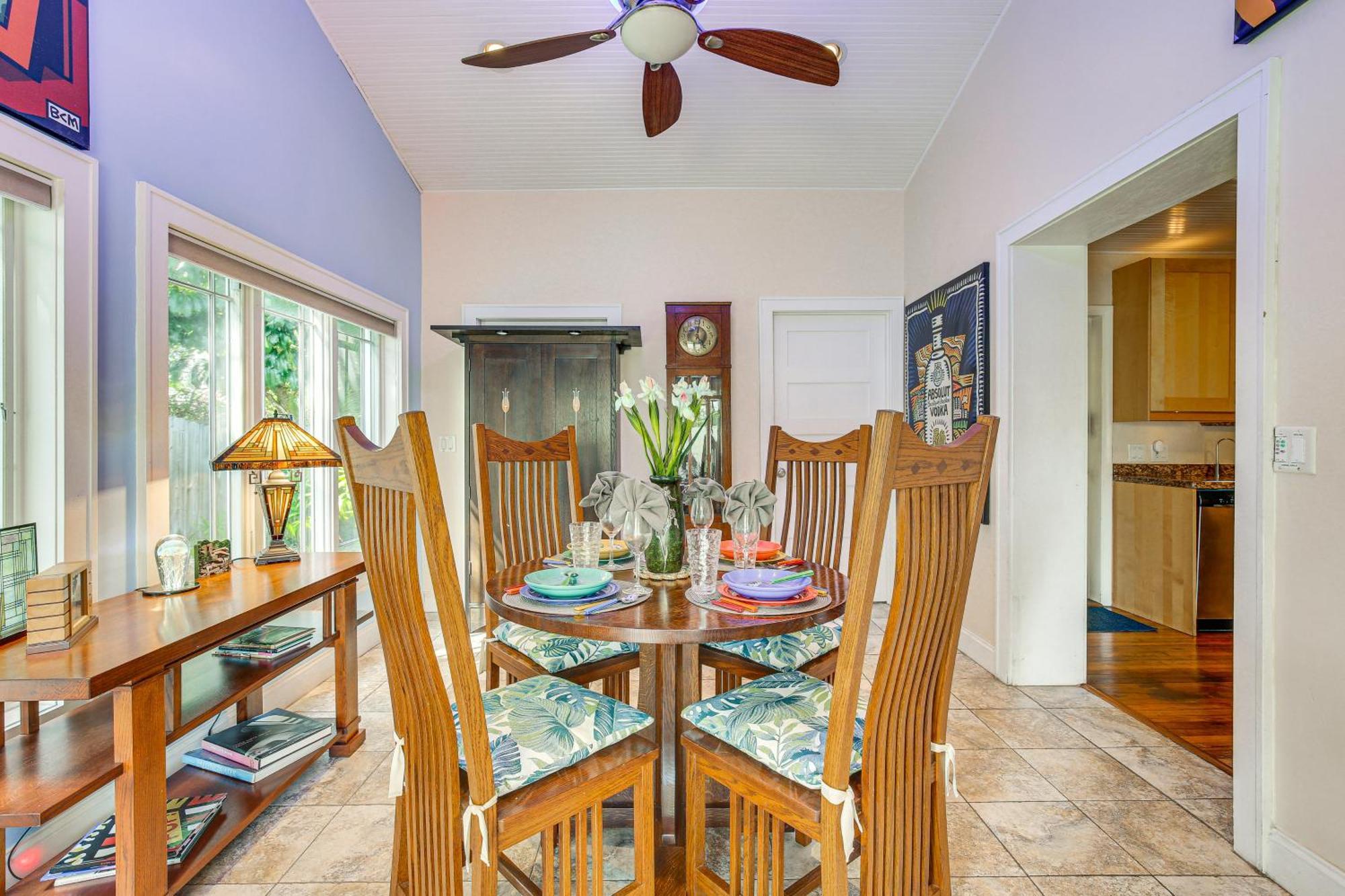Lauderdale Oasis With Pool About 2 Mi To Beach! Holiday home Fort Lauderdale