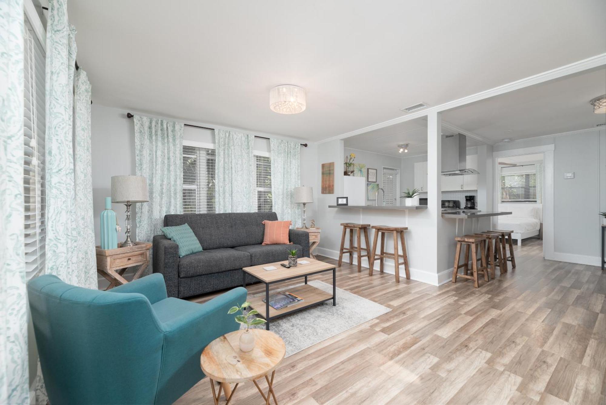 The Flats At Riverside Park 2 *
