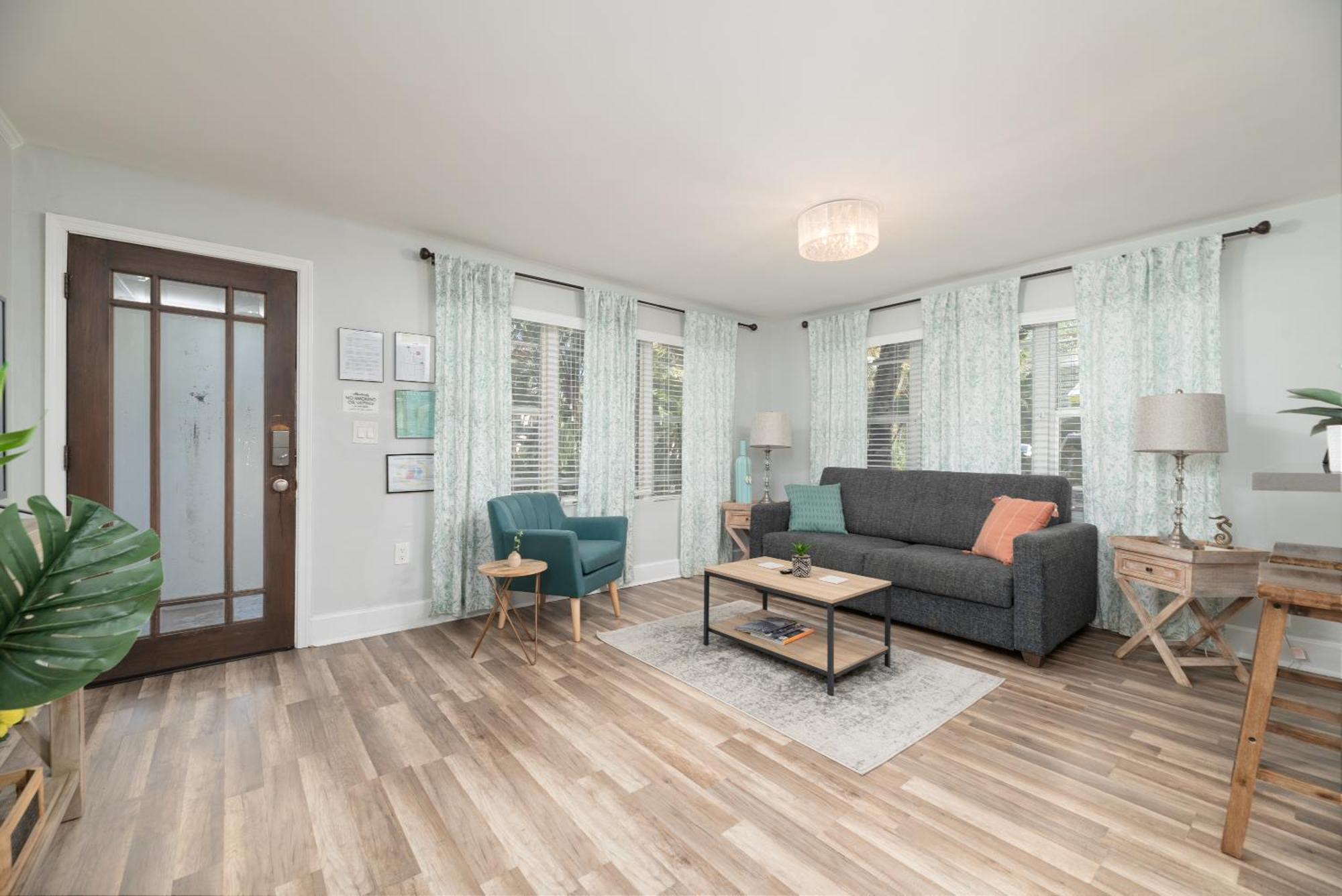 The Flats At Riverside Park 2 Apartment