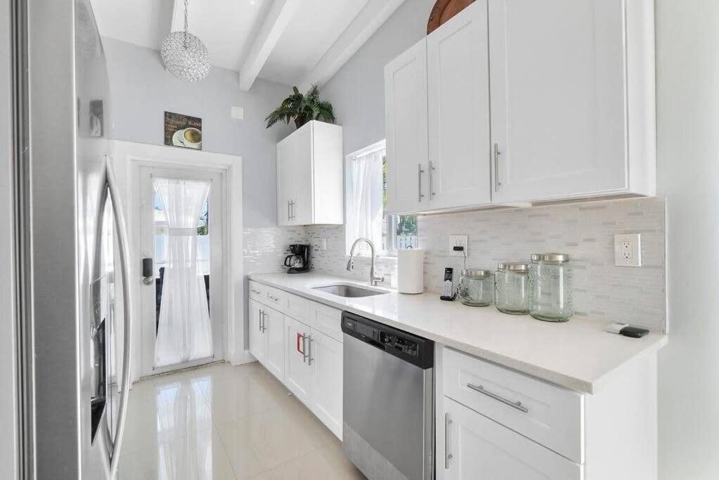 Apartment Together But With Privacy 3 Units And Private Pool *