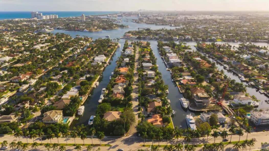 Spacious In Olas Blvd *