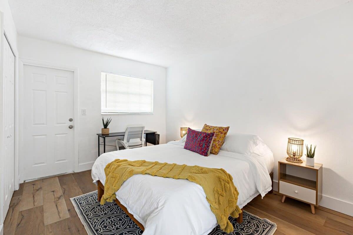 Stylish 2 Bedroom - Close To Riverwalk Holiday home