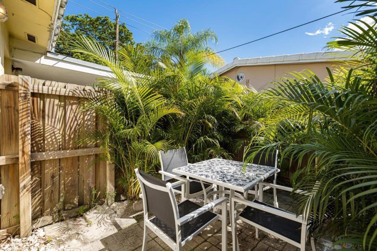 Apartment Lovely Unit With Free Parking On Premises Fort Lauderdale