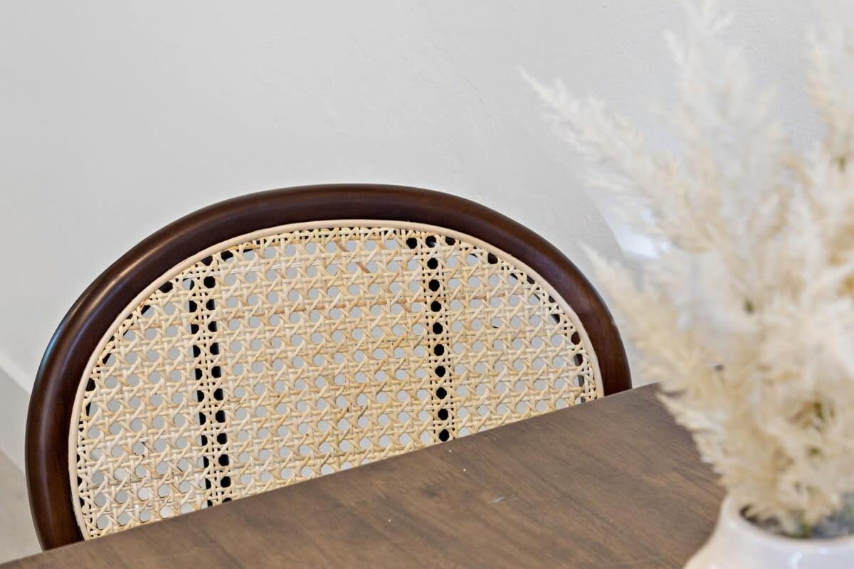 Charming Cozy @ Ridge Apartment *