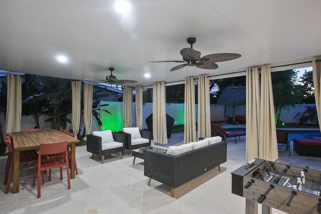 Emerald Palms