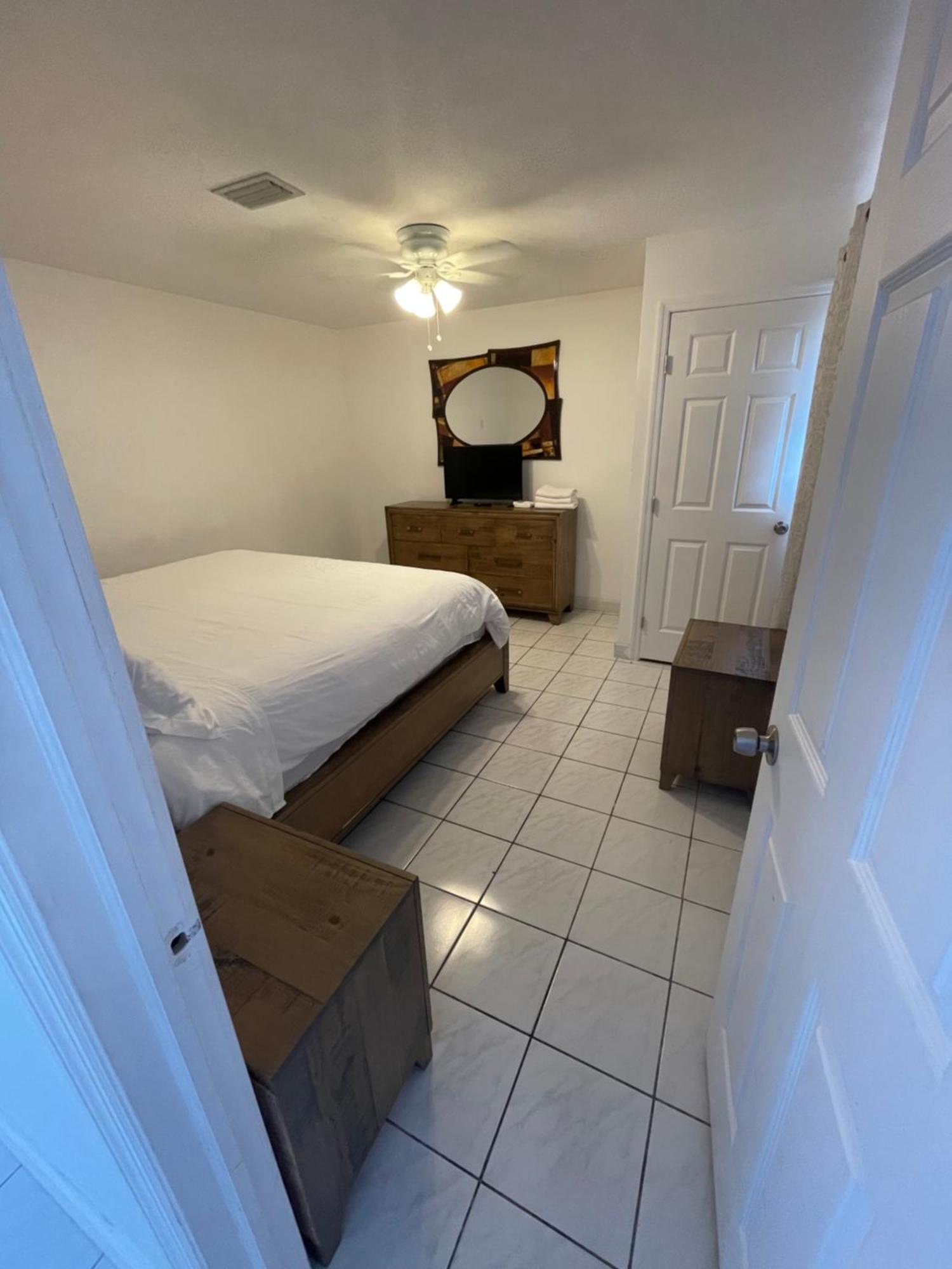 Modern Close To Downtown And The Airport *