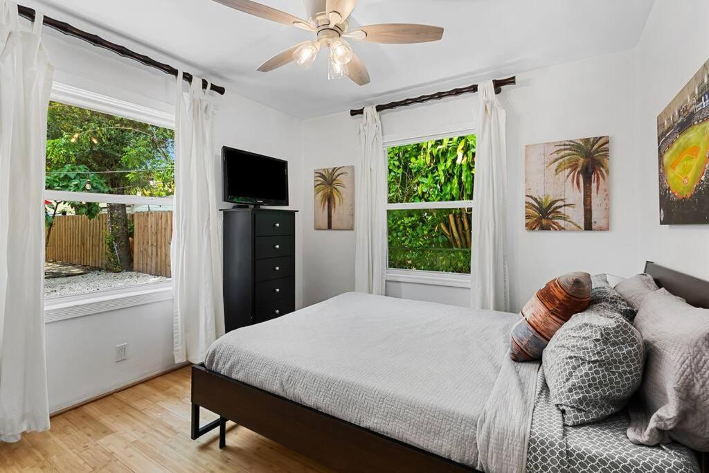 Perfect Fll Location With Putting Holiday home *