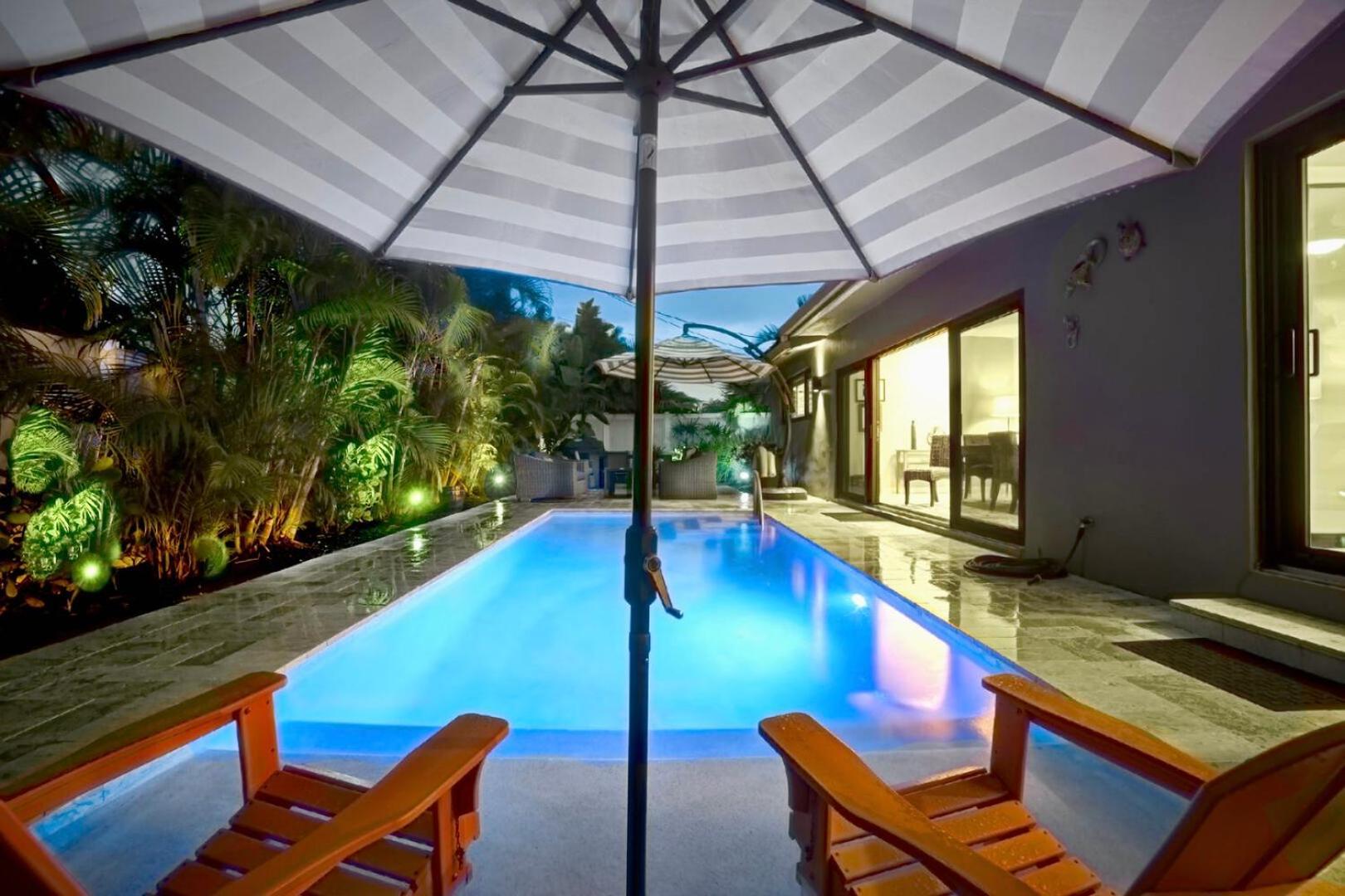 Relax In Luxury - 3 Bed, 2 Bath Oasis With Pool Holiday home Fort Lauderdale