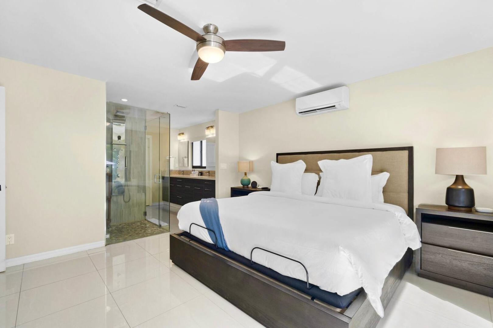 Relax In Luxury - 3 Bed, 2 Bath Oasis With Pool *