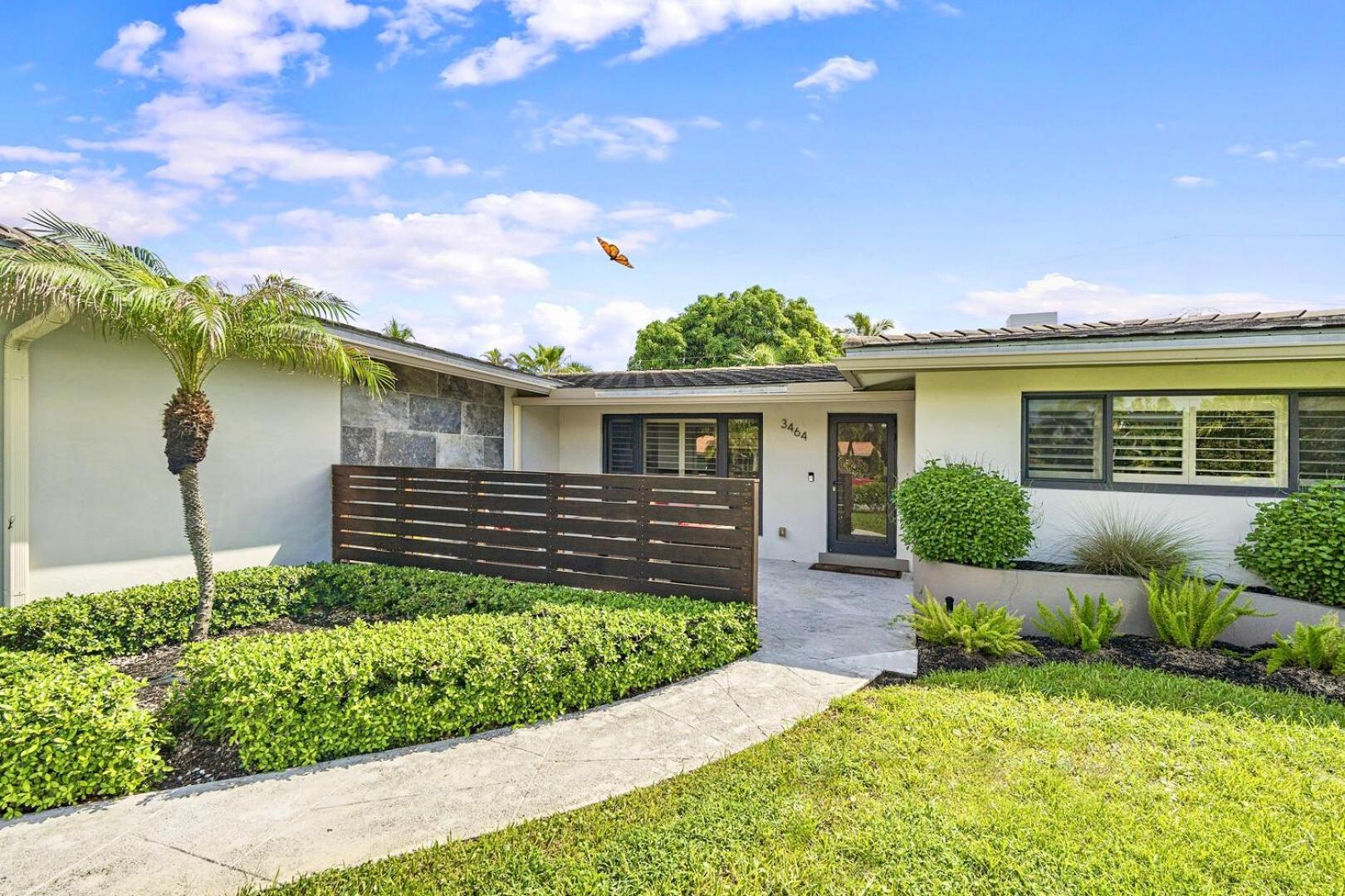 Relax In Luxury - 3 Bed, 2 Bath Oasis With Pool Holiday home *