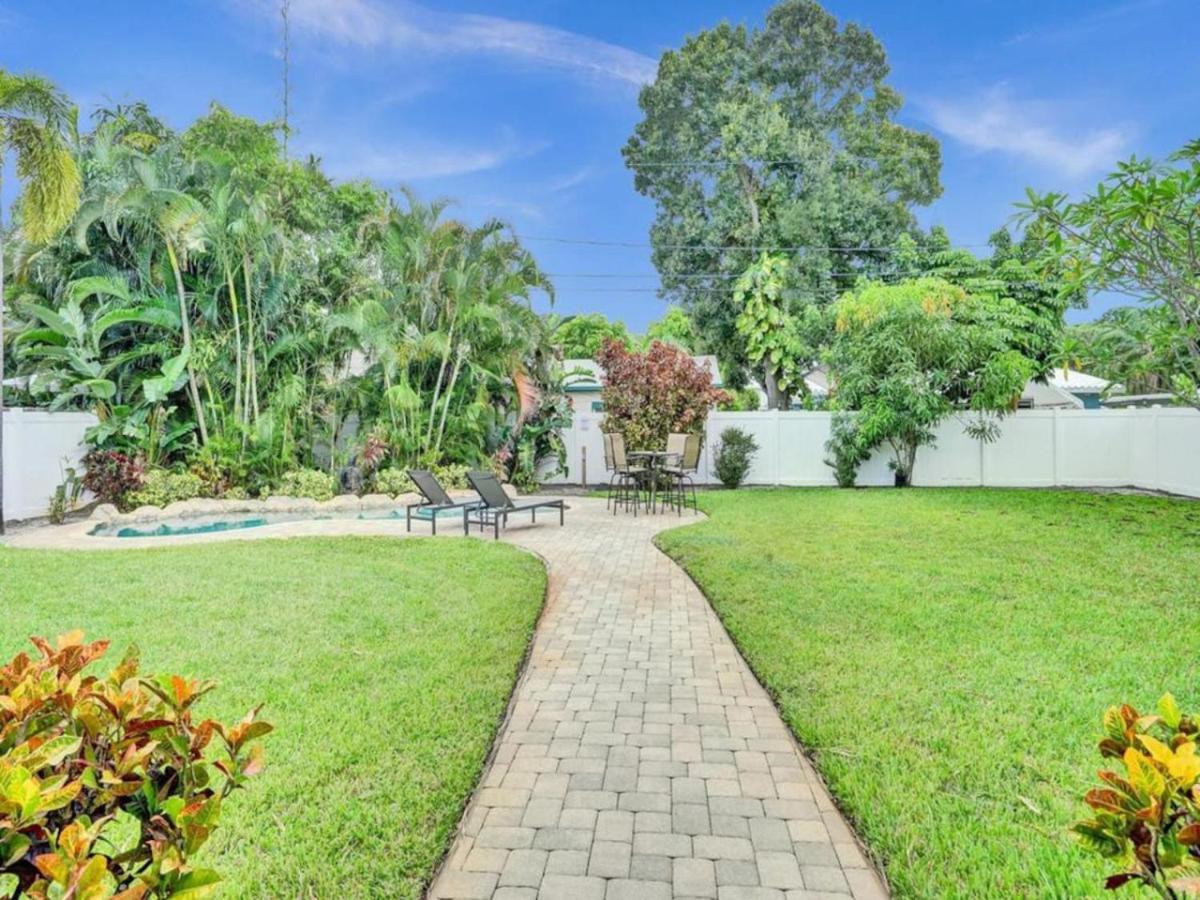 Holiday home 3 Min. Walk To Wilton Drive, Pool And Huge Yard Fort Lauderdale