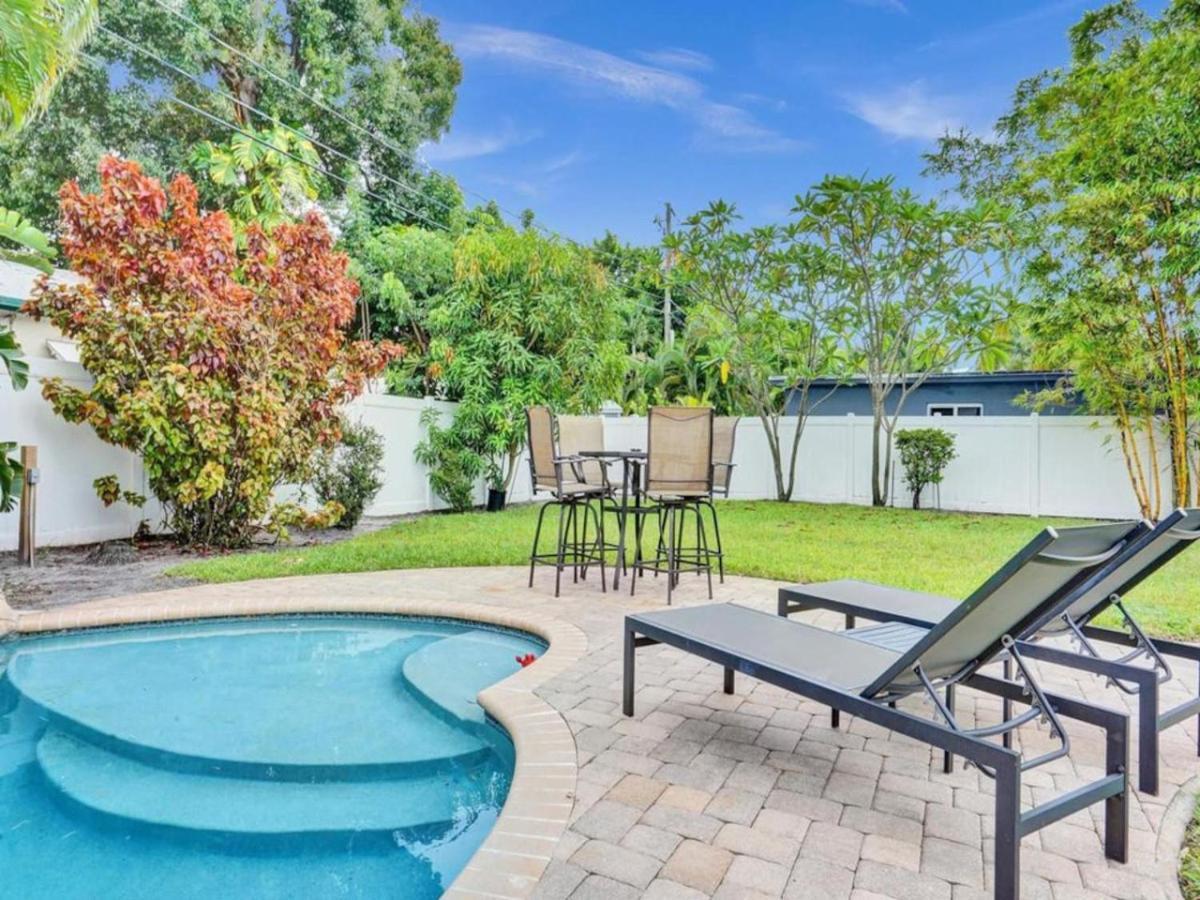 Holiday home 3 Min. Walk To Wilton Drive, Pool And Huge Yard *