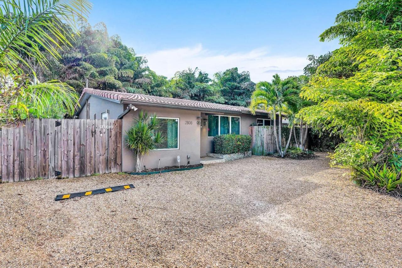 3bed 2bath With Pool, 5 Min. Walk To Food And Fun