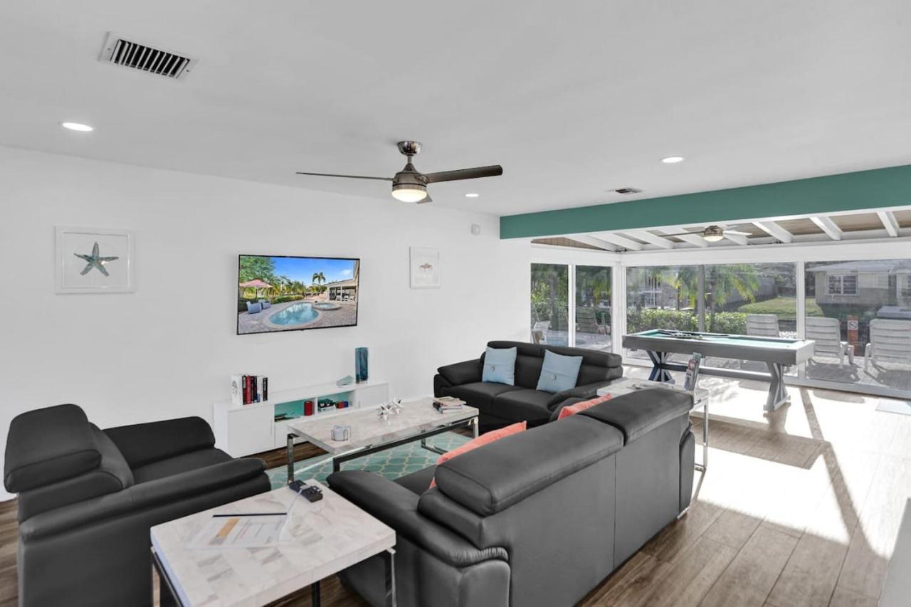 Gorgeous Poolhome On The Canal Holiday home Fort Lauderdale